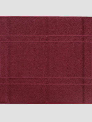 Tapis de bain bordeaux